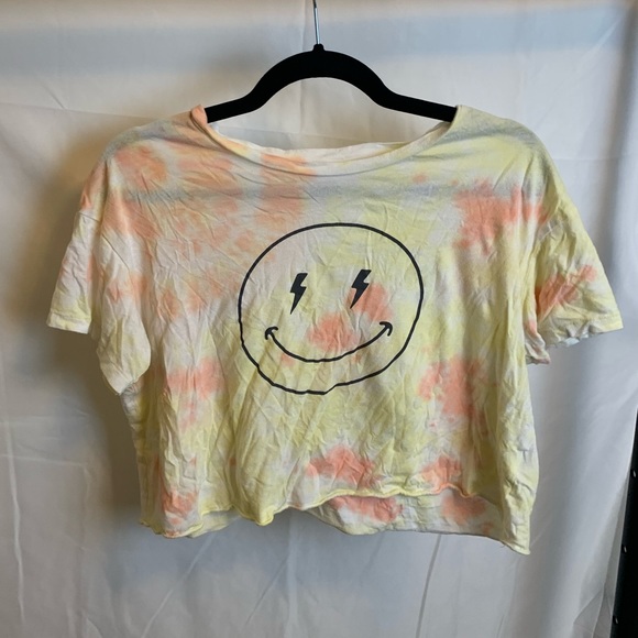 Color - Picture 1 of 3